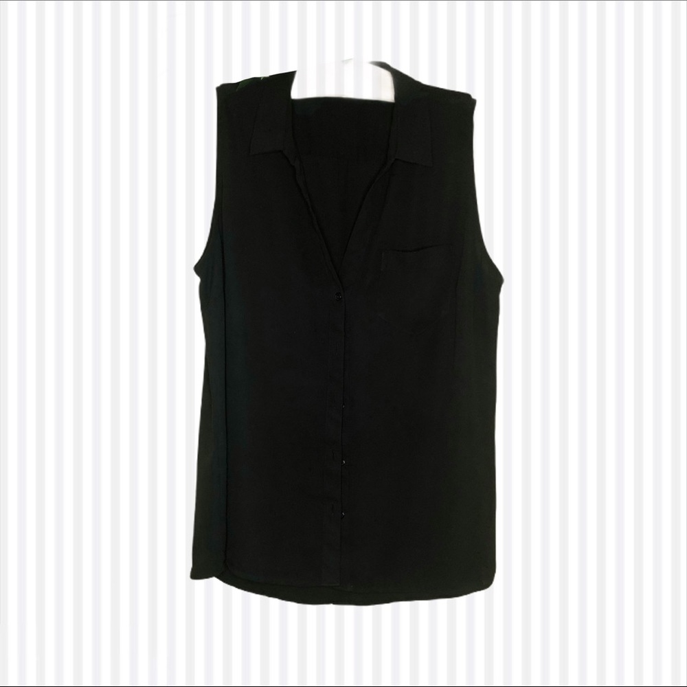 THE LIMITED Sleeveless Black Button Down Blouse